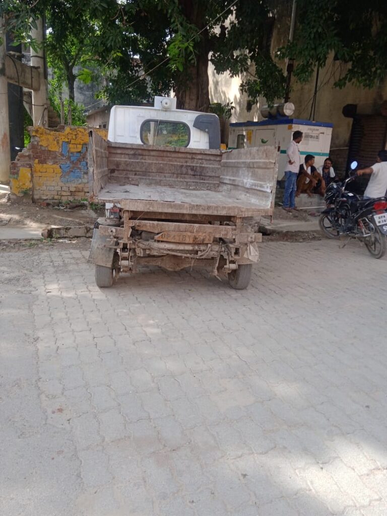 Barabanki बिना नंबर प्लेट दौड़ रहे नगर पालिका नवाबगंज के 90 प्रतिशत वाहन 