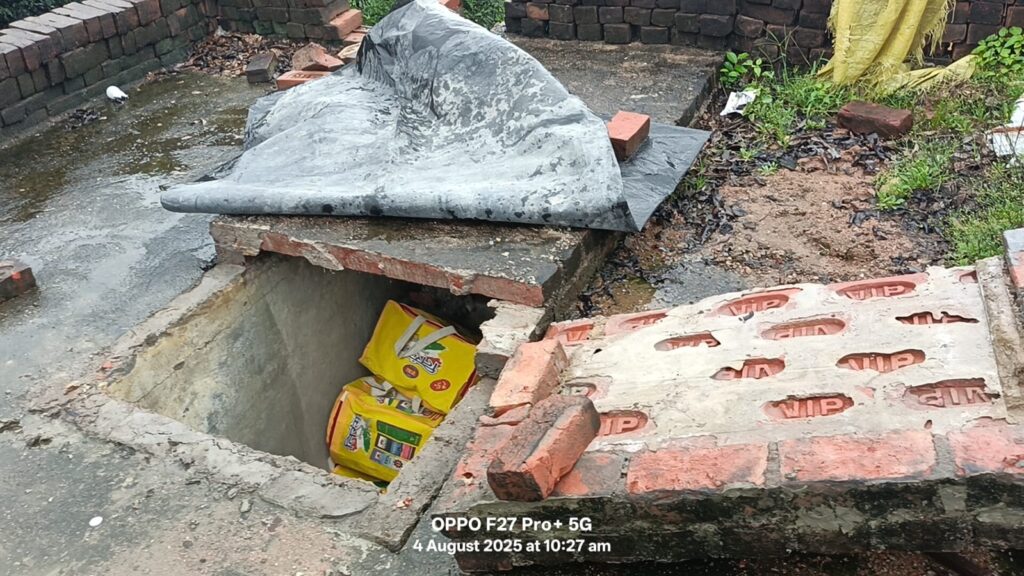 Barabanki: छत के रास्ते से दुकान में घुसे बेख़ौफ़ चोर, नगदी समेत हजारों के किराना सामान पर किया हाथ साफ