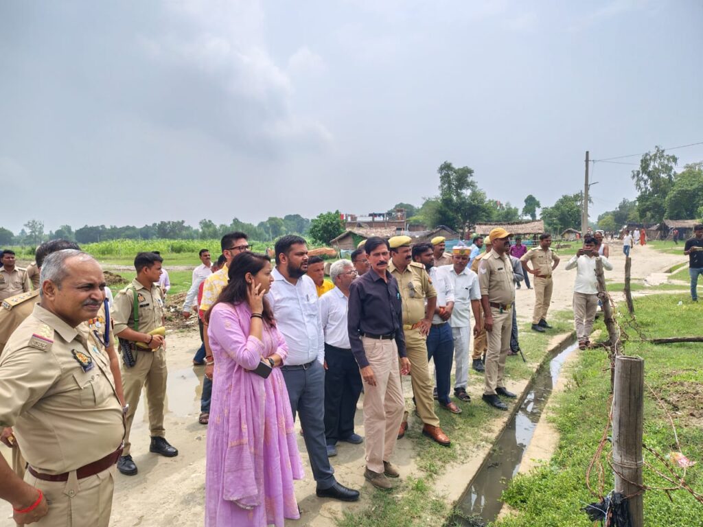 Barabanki: सरयू नदी का जलस्तर खतरे के निशान से 48 सेमी ऊपर, दर्जनों गांव बाढ़ की चपेट में, तराई में दहशत का माहौल 