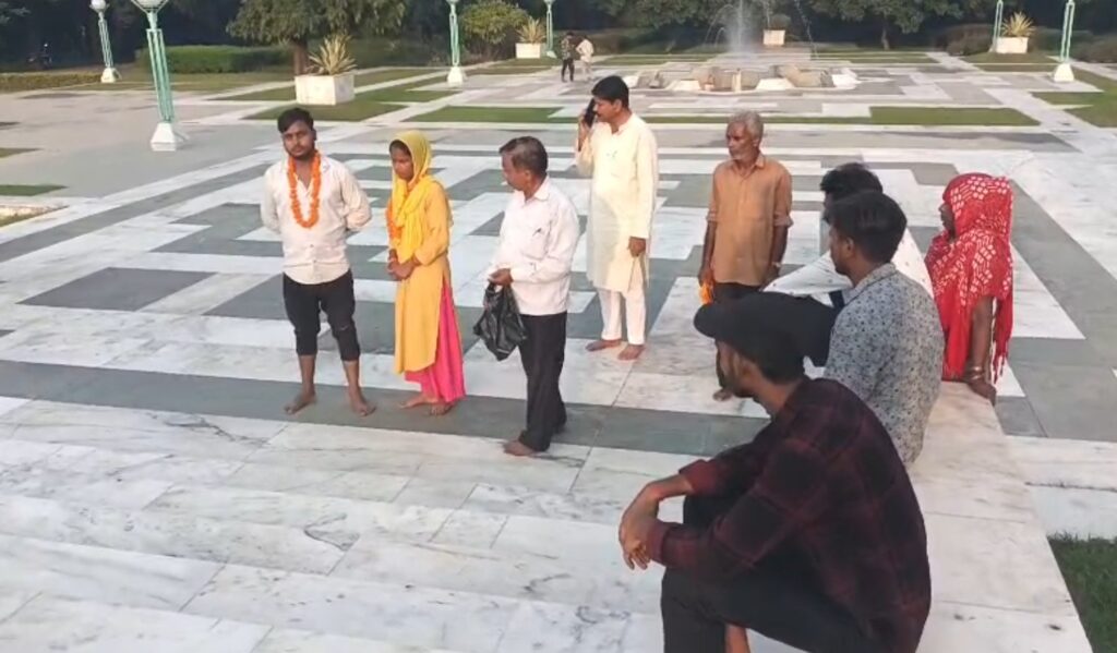 UP News: नीले ड्रम के ख़ौफ से पति ने पत्नी की उसके प्रेमी से कराई शादी, फिर खुद ही करी विदाई – गांव और सोशल मीडिया पर चर्चा