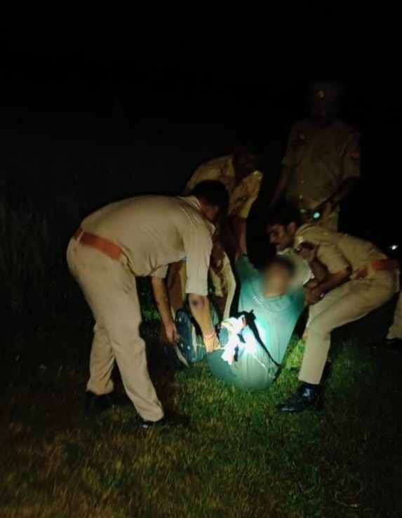 Barabanki: ग्रामीणों को चकमा देकर भागे गैंगरेप व हत्या के आरोपी को योगी की पुलिस ने ऑपरेशन लंगड़ा का बनाया शिकार