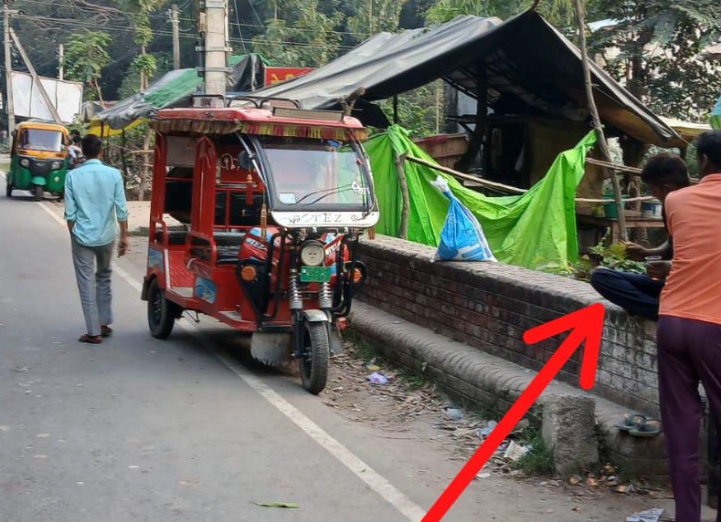 Barabanki:  खुलेआम शराबखोरी से महिलाओं और छात्राओं की सुरक्षा खतरे में, प्रशासन की चुप्पी से जनता में आक्रोश