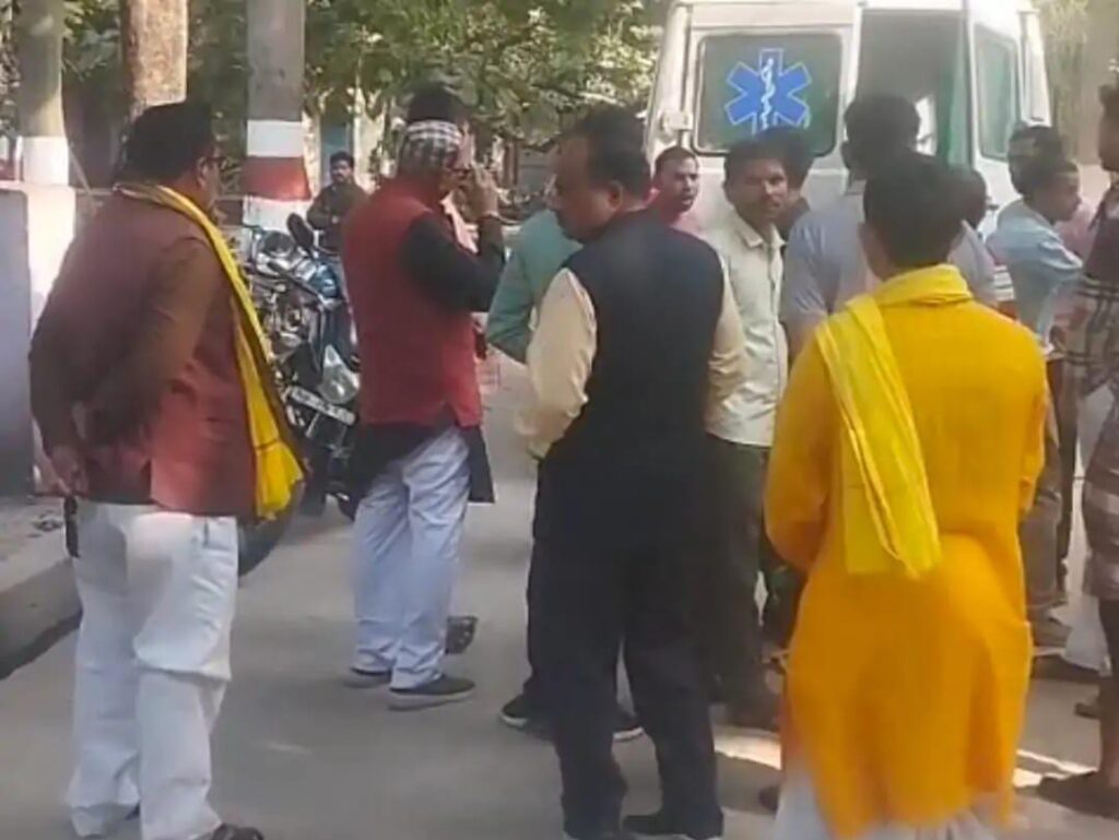 Barabanki: कार चलाना सीखते समय दर्दनाक हादसा, युवक ने अपनी ही मां को रौंदा, हुई मौत