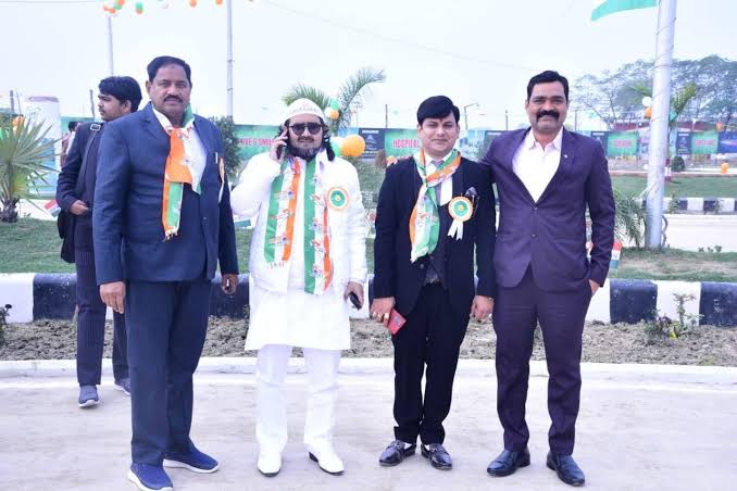 Barabanki News: सरकारी ज़मीन पर अवैध प्लाटिंग के खिलाफ प्रशासन की बड़ी कार्रवाई, HM ग्रीन सिटी के अवैध निर्माण पर चला बुलडोजर, मचा हड़कंप