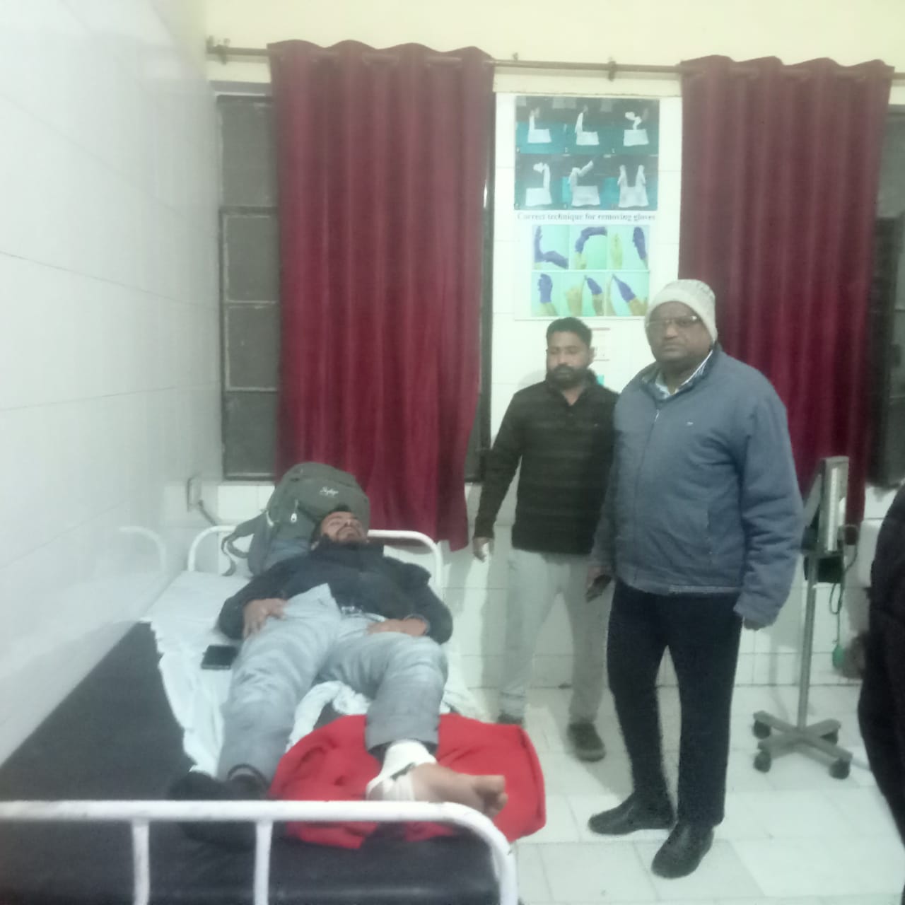 Barabanki: ट्रैक्टर-ट्रॉली से टकराकर रोड़वेज बस के उड़े परखच्चे, भीषण सड़क हादसे में 6 लोग गंभीर घायल, 1 जिला अस्पताल रेफर