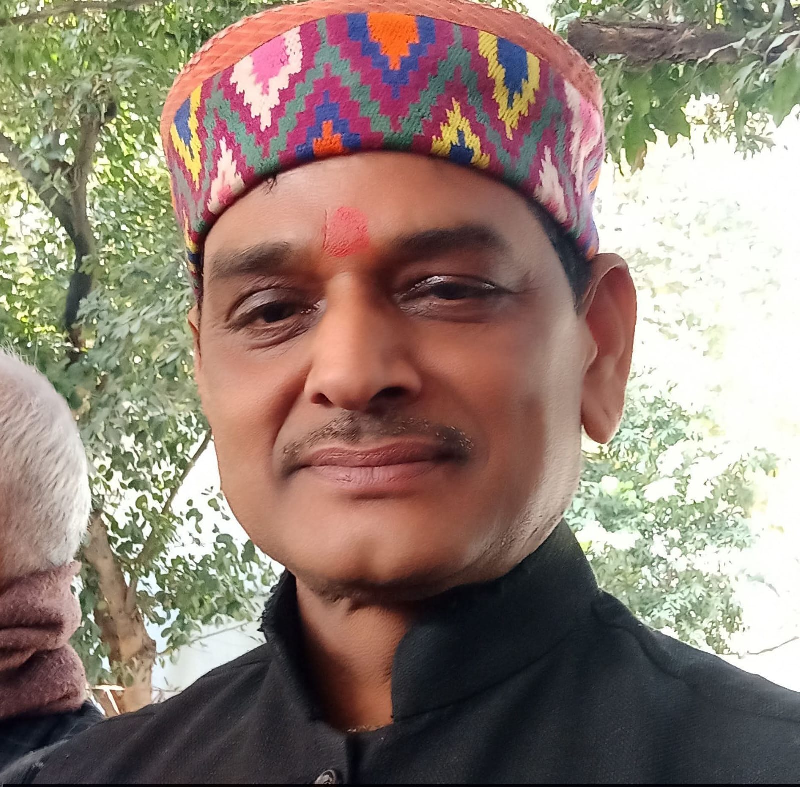 Barabanki: 20 वर्षीय युवक की संदिग्ध मौत के मामले में नया मोड़, सुसाइड नहीं मर्डर का शक़; शासकीय अधिवक्ता समेत तीन पर FIR दर्ज