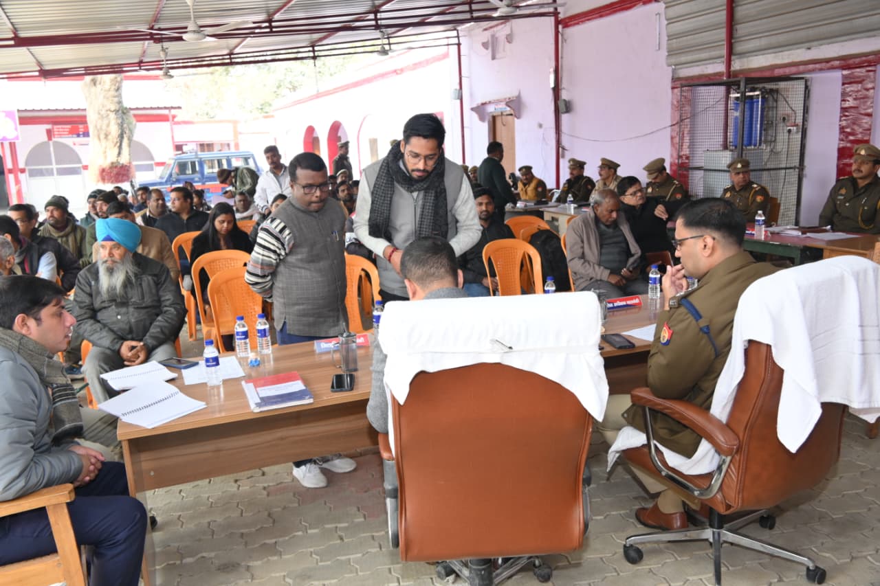Barabanki: डीएम-एसपी ने सुनी जनसमस्याएं, भूमि विवादों के त्वरित, गुणवत्तापूर्ण एवं मौके पर जाकर निस्तारण के निर्देश