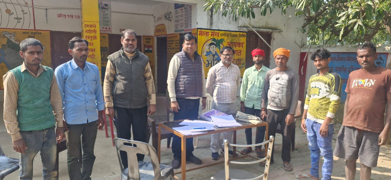 Barabanki: मतदाता सूची सुधार अभियान के तहत सभी 2870 बूथों पर मतदाता सूची का वाचन, एक दिन में प्राप्त हुए 3254 फार्म; अधिकारियों ने किया निरीक्षण