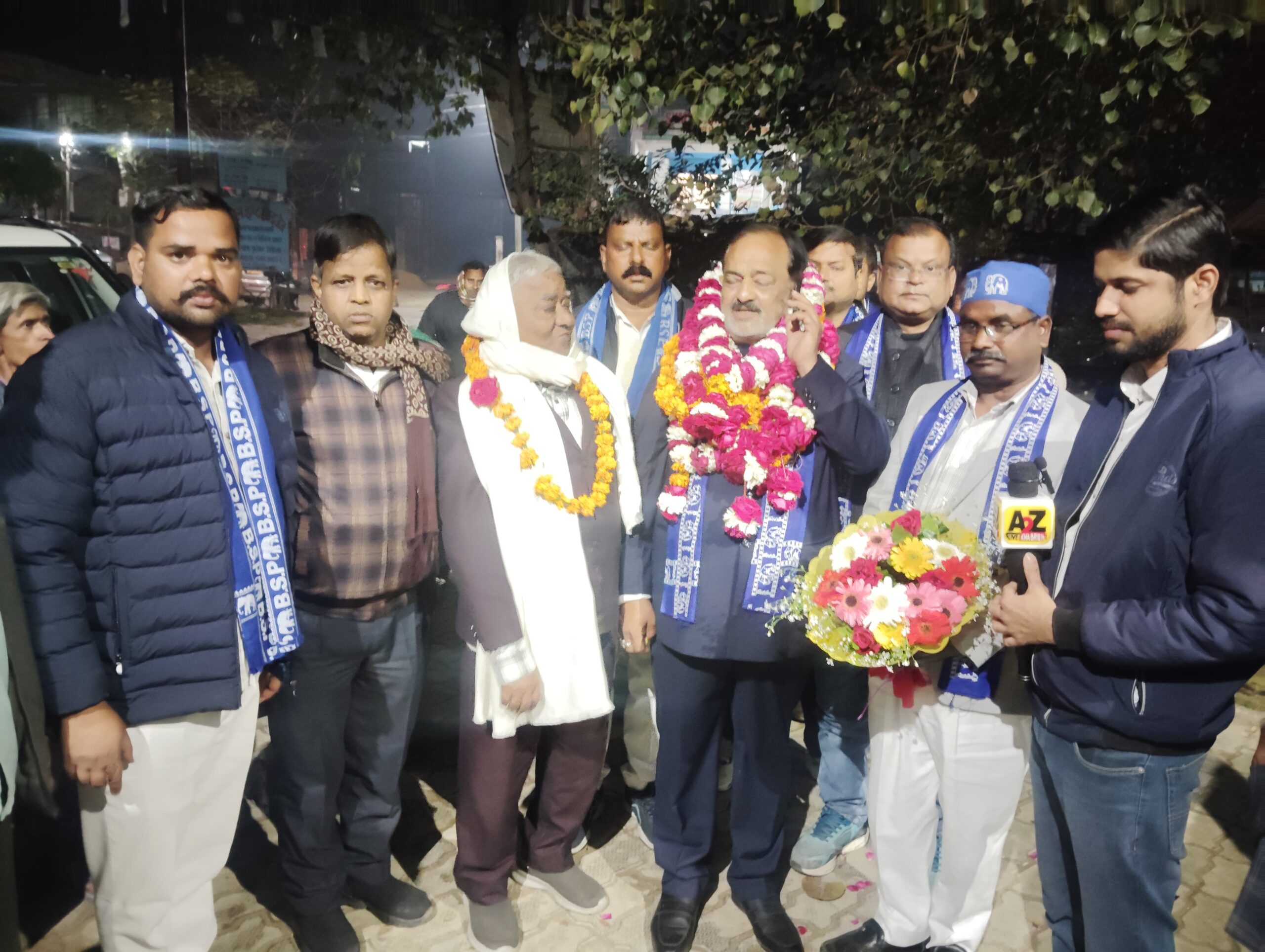 Barabanki News: 2027 से पहले सपा को बड़ा झटका, साइकिल से उतरकर हाथी पर सवार हुए पूर्व चेयरमैन हफ़ीज़ भारती, लगाए गंभीर आरोप