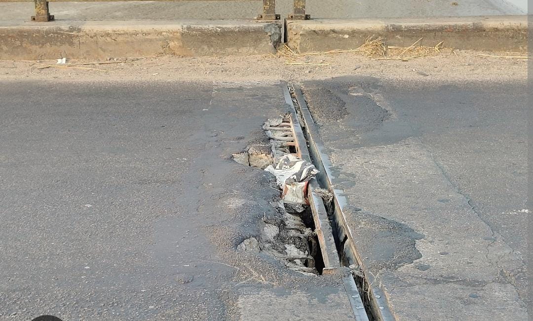 Barabanki News: लखनऊ-गोंडा हाईवे पर 40 साल पुराने संजय सेतु की मरम्मत की तैयारियां तेज़, रूट डायवर्जन को लेकर शासन की मंजूरी का इंतज़ार