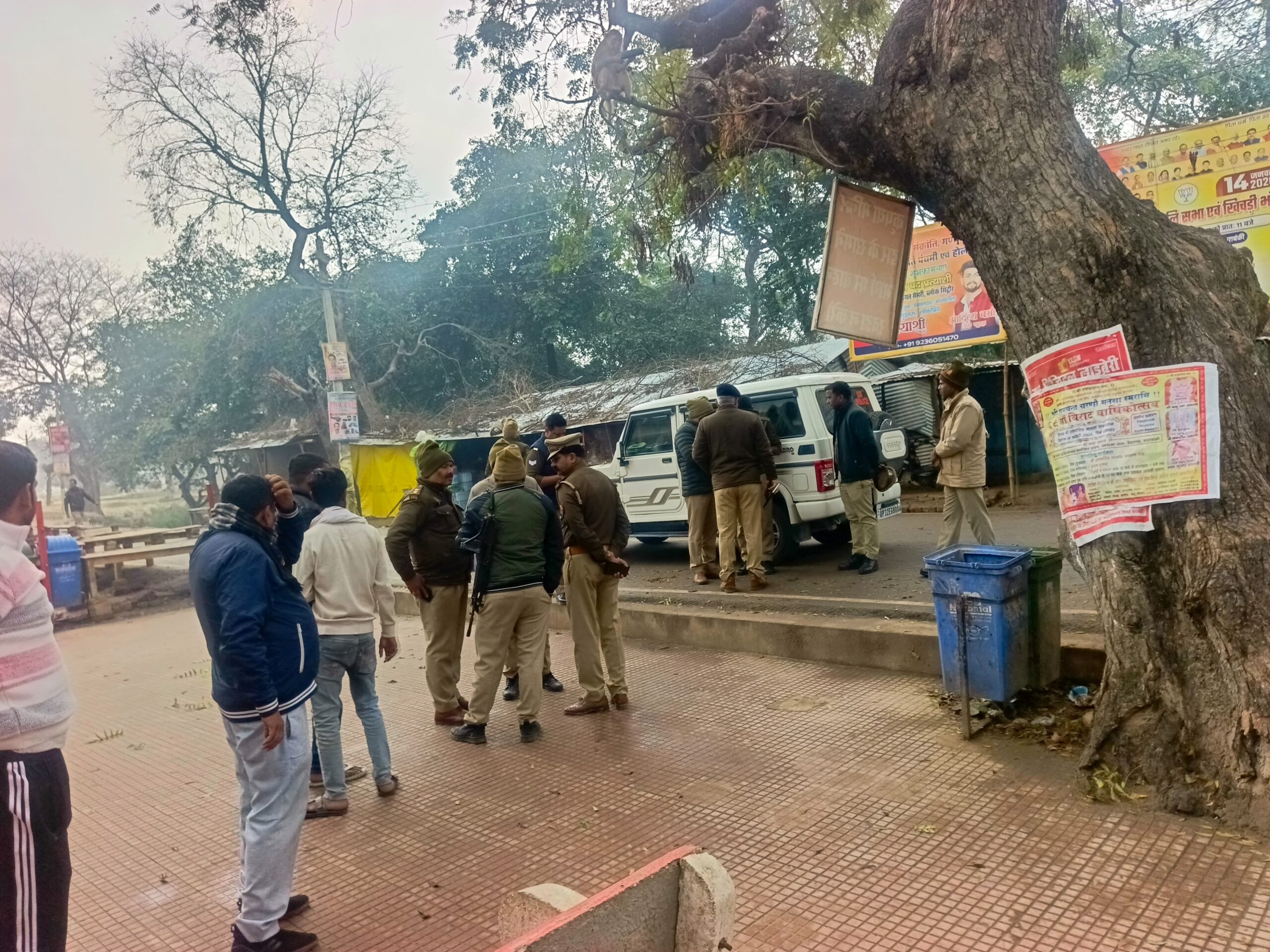 Barabanki News: अवसानेश्वर महादेव मंदिर में चोरी की बड़ी वारदात, ₹25 लाख के चांदी आभूषण व नकदी लेकर फरार हुए बेख़ौफ़ चोर