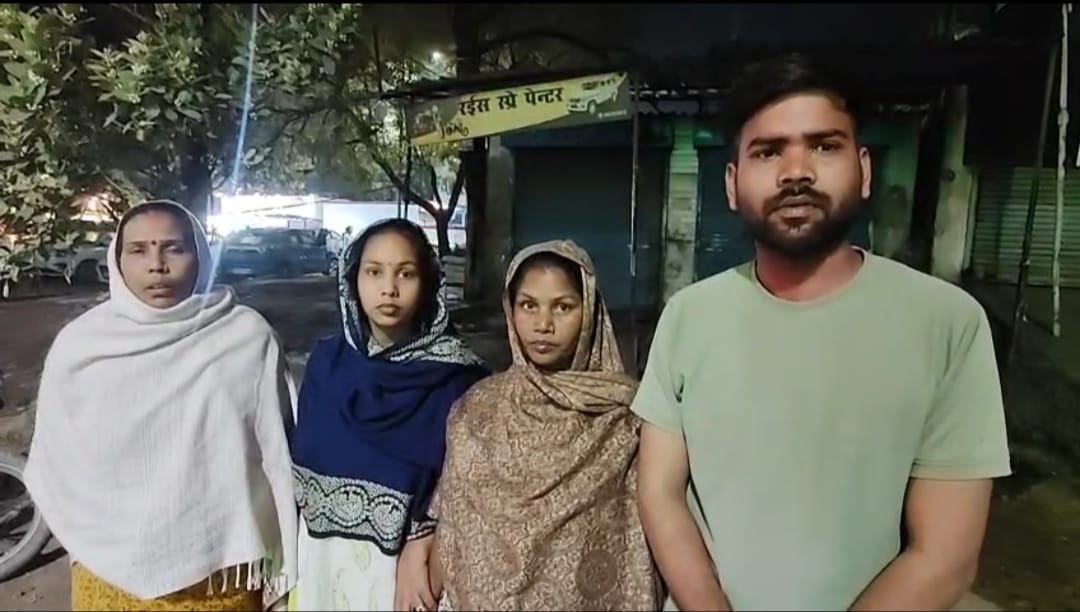 Barabanki: शिकायत से नाराज़ दबंगों ने होटल में घुसकर पीटा, रिवॉल्वर लहराकर दी जान से मारने की धमकी; दहशत में परिवार