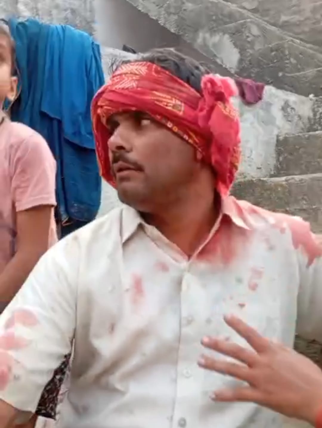 Barabanki: पुरानी रंजिश में दो पक्षों के बीच ख़ूनी संघर्ष, जमकर चले लाठी-डंडे और धारदार हथियार; आधा दर्जन गंभीर घायल