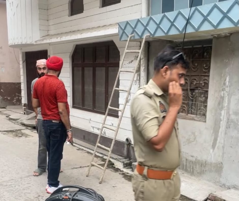 बाराबंकी में पुलिस के सामने जान से मारने की धमकी