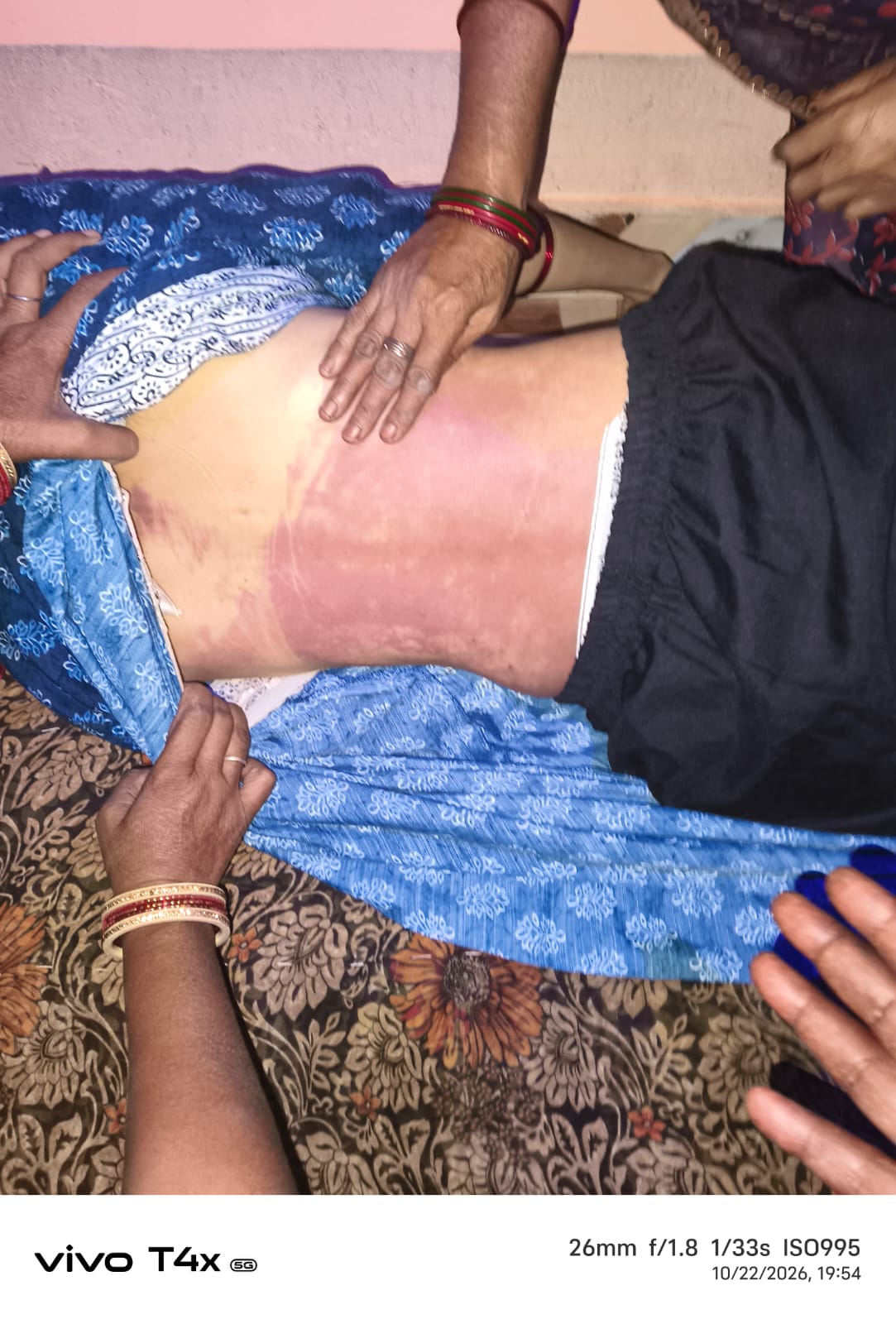 Sitapur News: शादी के 20 महीने बाद विवाहिता की संदिग्ध मौत, मायके पक्ष ने दहेज में 10 लाख की मांग और हत्या का लगाया आरोप 19 Sitapur News: विवाहिता की संदिग्ध मौत, दहेज में 10 लाख मांगने का आरोप
